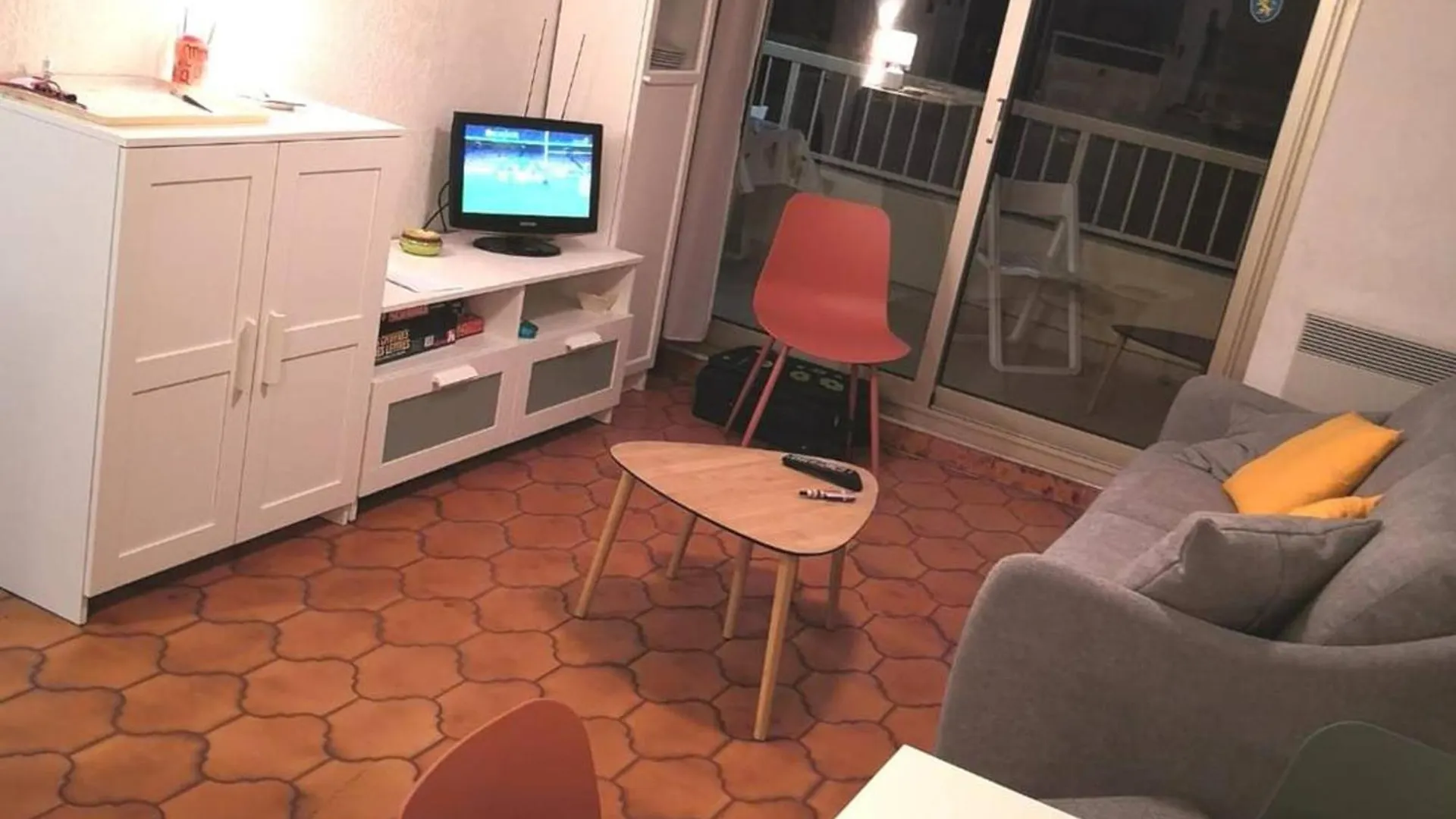 T2 5 Pers Avec Parking A La Faviere, Bormes-Les-Mimosas - Fr-1-610-54 Apartment